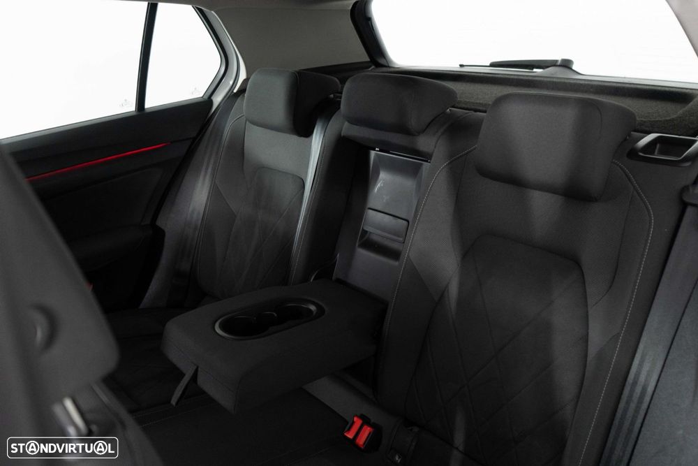 VW Golf 1.4 TSI e-Hybrid DSG - 11