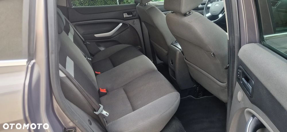 Ford Kuga 2.0 TDCi 4x4 Champions Edition - 22