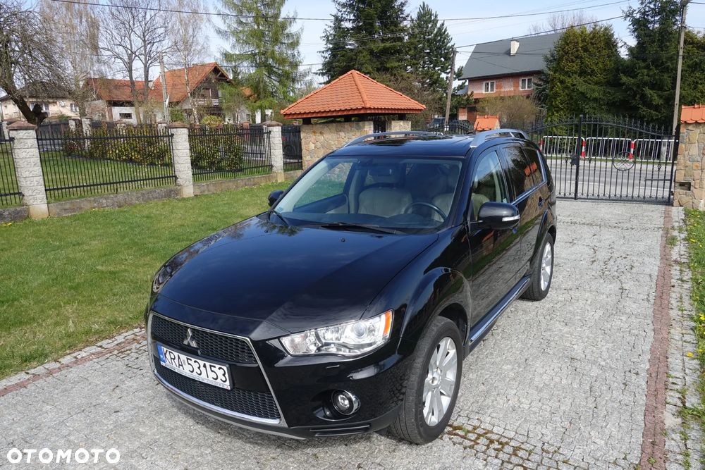 Mitsubishi Outlander 2.0 DID Intense + - 9