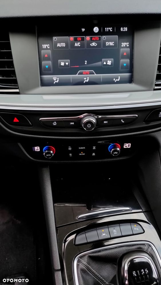 Opel Insignia - 22
