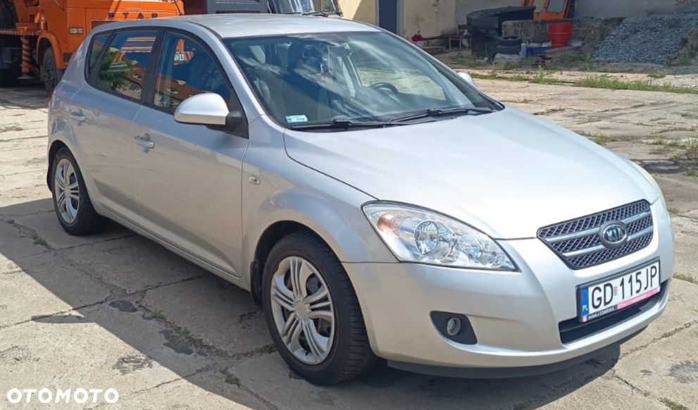 Kia Ceed - 1