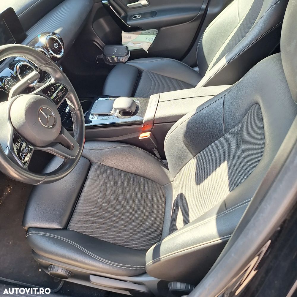Mercedes-Benz A 200 Sedan 4MATIC Aut. - 14