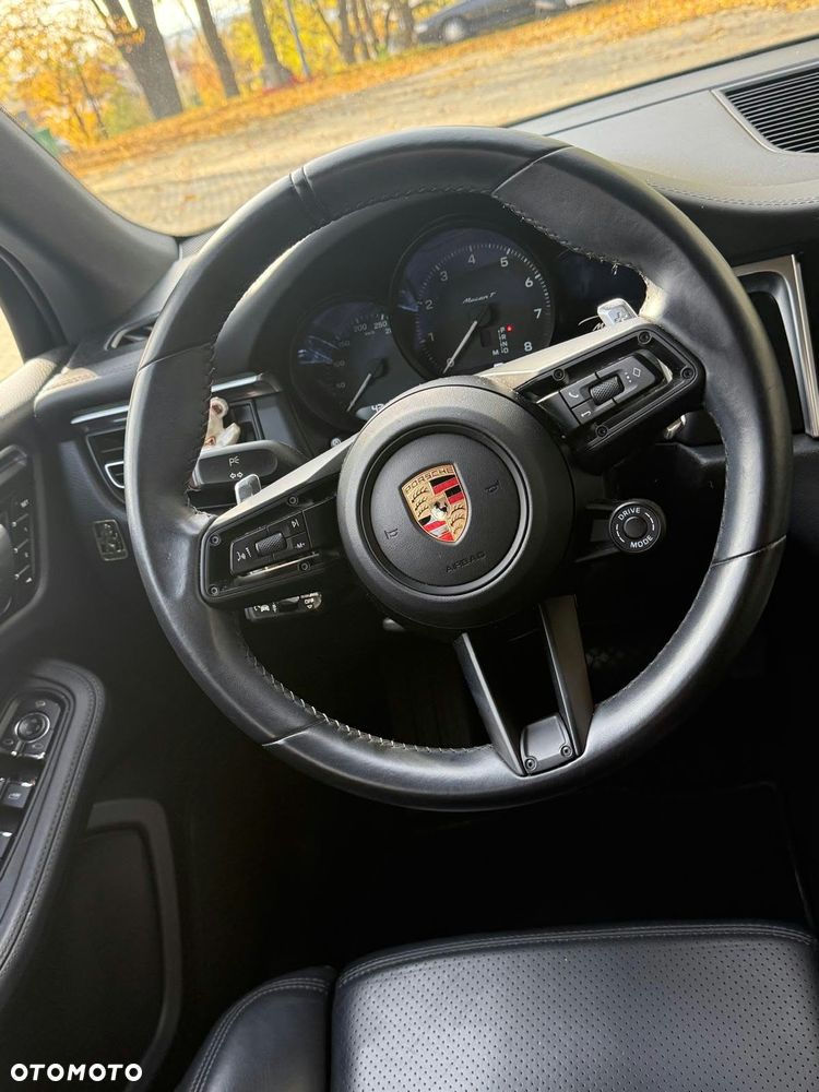 Porsche Macan T - 5