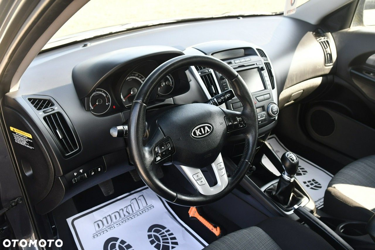 Kia Ceed - 14