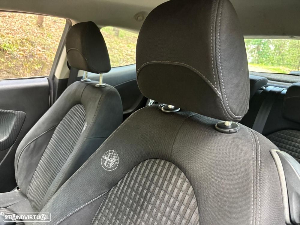 Alfa Romeo MiTo 1.3 JTD Distinctive - 29