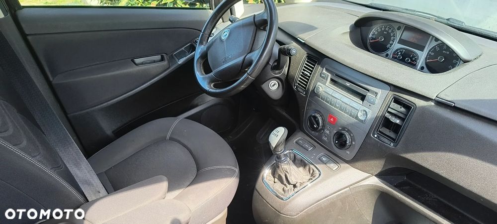 Lancia Musa 1.4 16v Platinum - 8