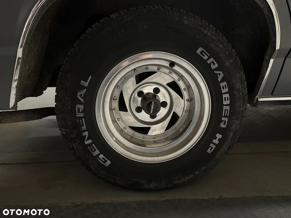 Ford Crown - 30
