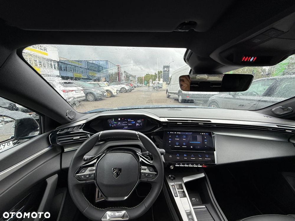 Peugeot 408 1.6 Plug-In Hybrid 180 GT EAT8 - 8