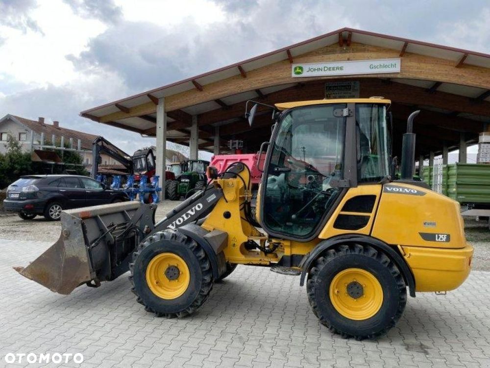 Volvo L25f / ROKU 2011 / łopata 4w1 - 7