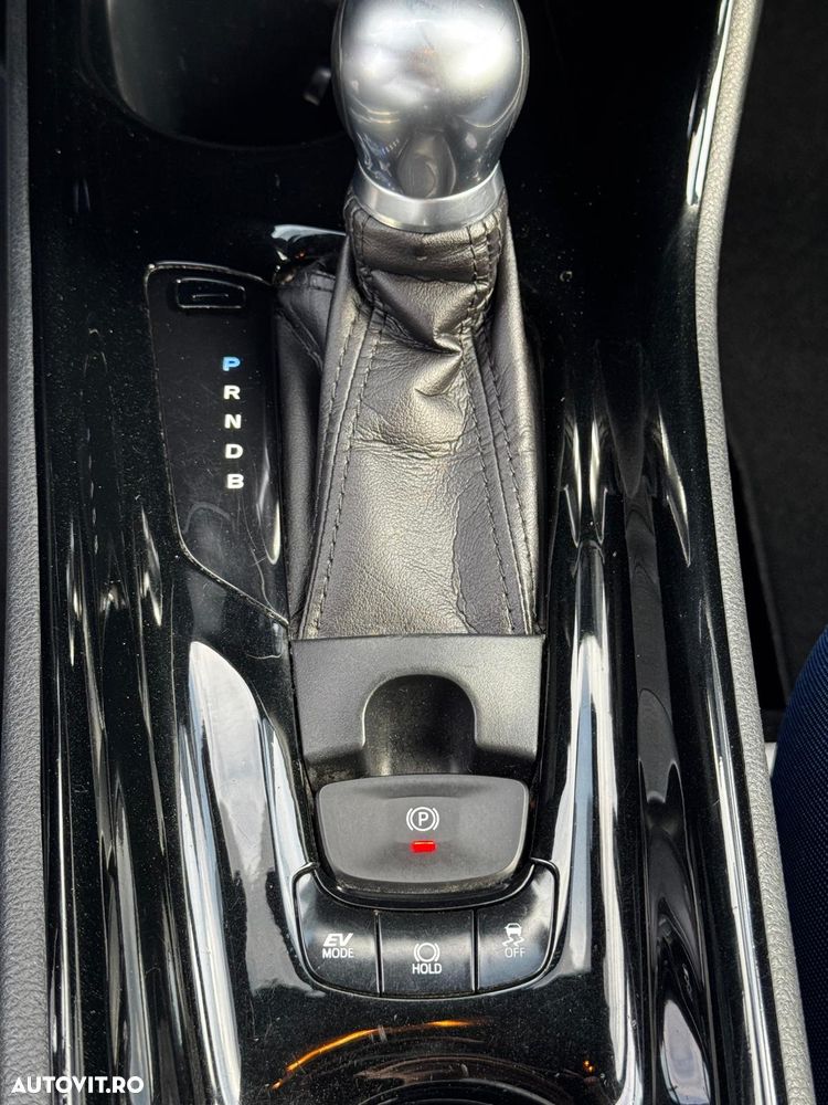 Toyota C-HR Style Selection - 13