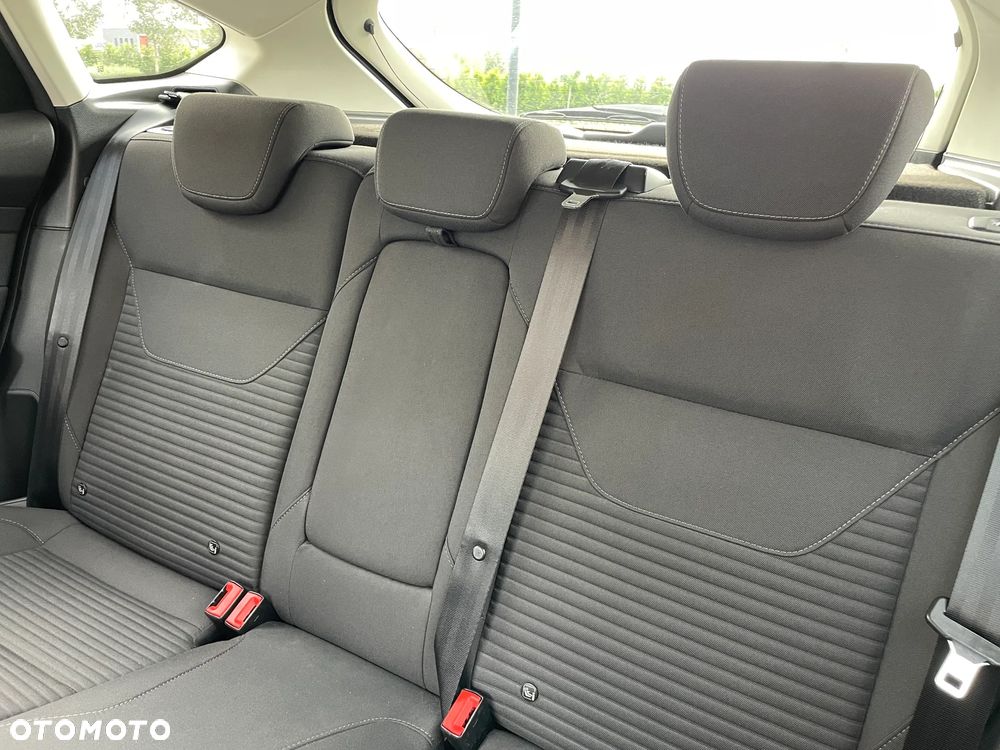 Ford Focus - 32