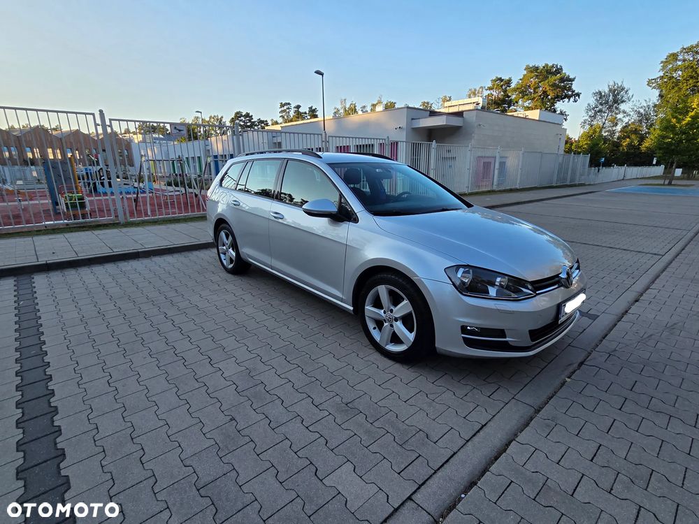 Volkswagen Golf 1.6 TDI BlueMotion Comfortline - 2