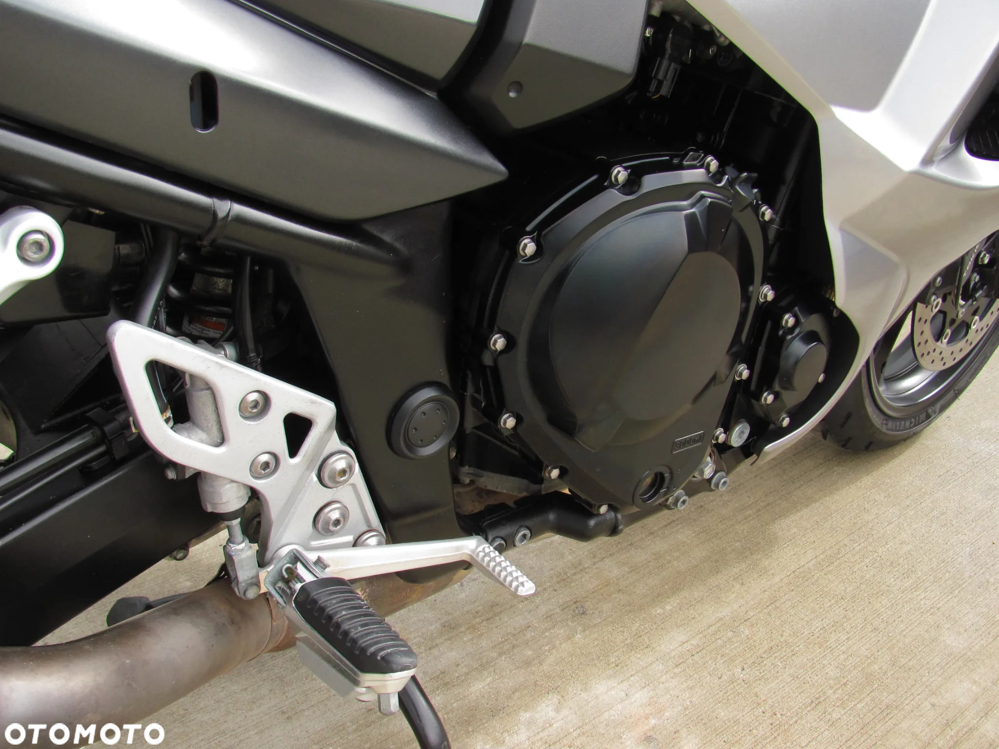 Suzuki GSX - 7
