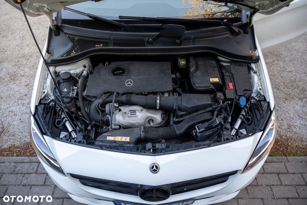 Mercedes-Benz Klasa B 250 4Matic 7G-DCT Urban - 40