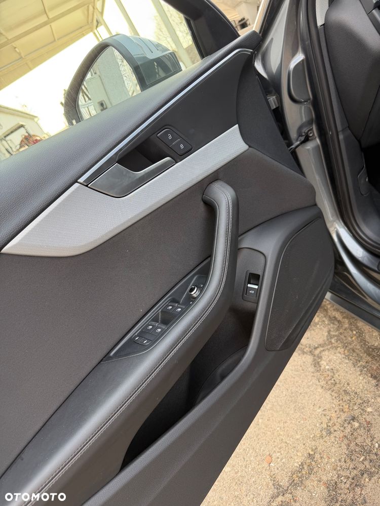 Audi A4 Limousine 40 TFSI Sport S tronic - 29