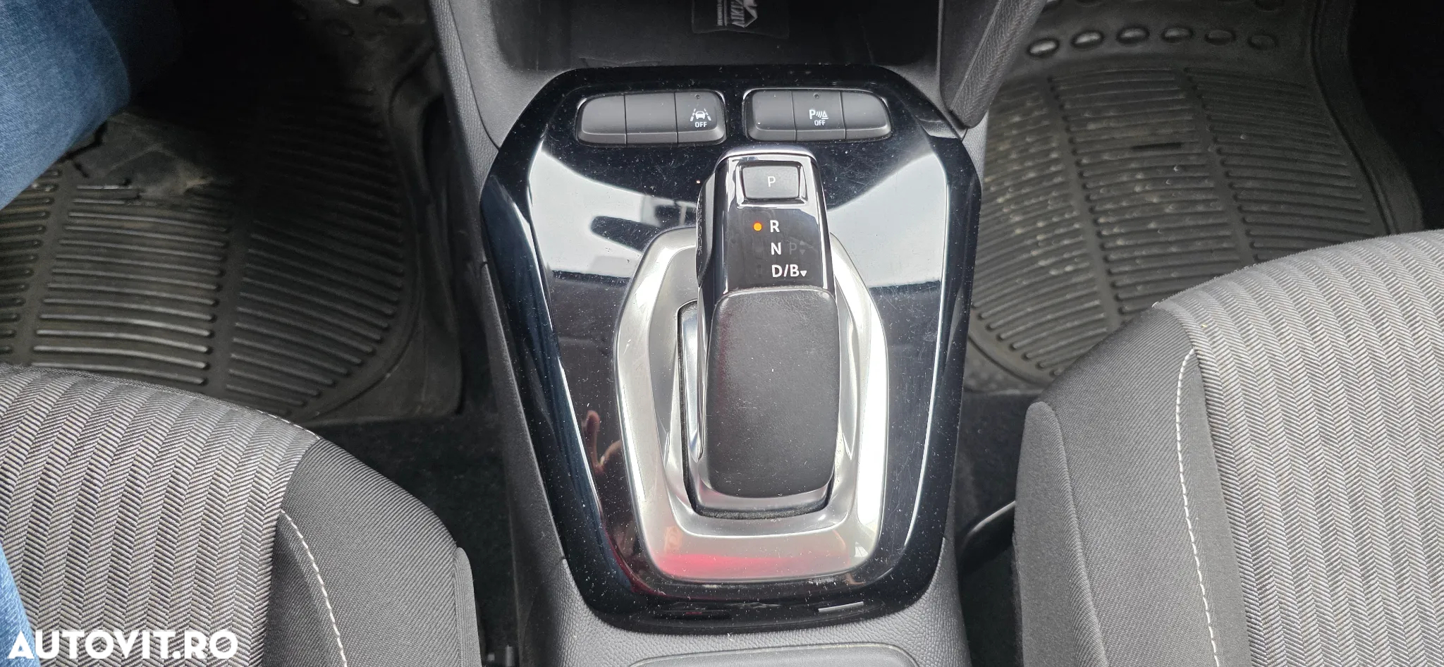 Opel Corsa e Elegance - 17