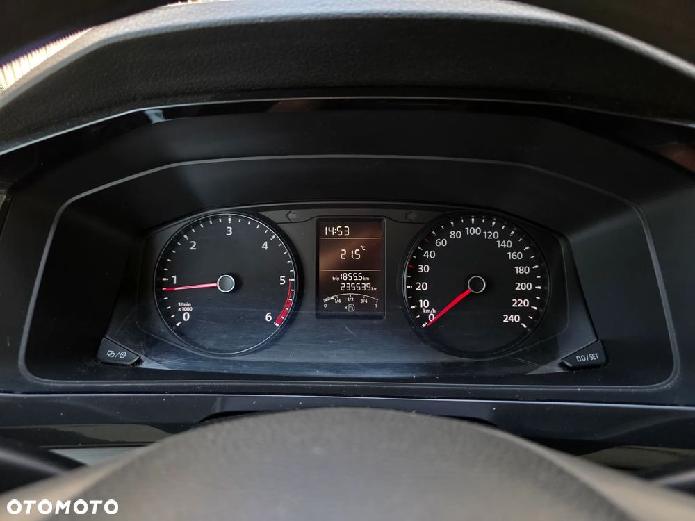 Volkswagen Transporter Kombi L2H1 - 17