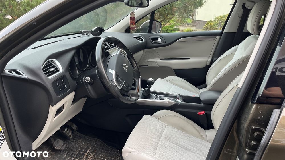 Citroën C4 2.0 HDi Exclusive - 9