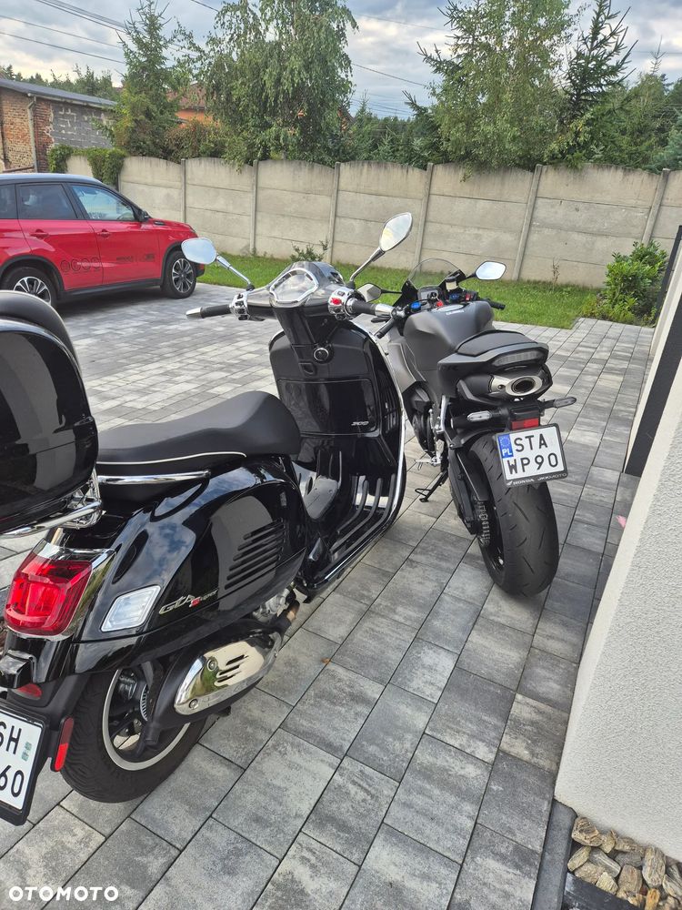 Piaggio Vespa - 2