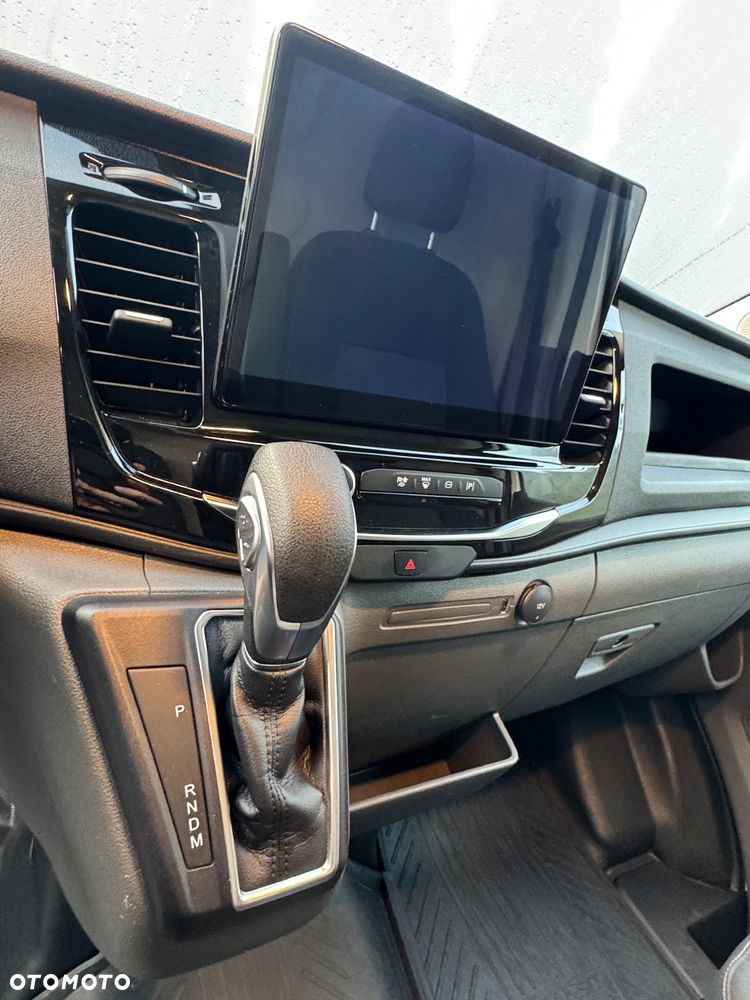 Ford TRANSIT MK8 - 11