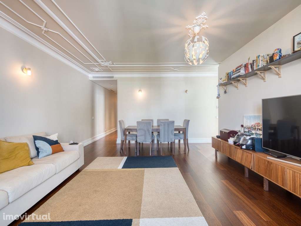 Apartamento T2 na Avenida Duque de Loulé, Lisboa - Grande imagem: 5/25