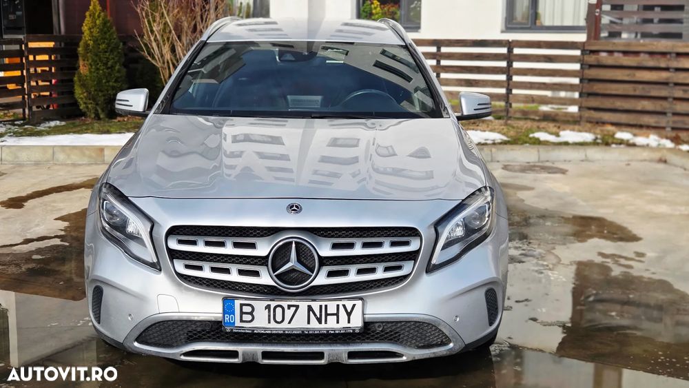 Mercedes-Benz GLA 180 7G-DCT - 1