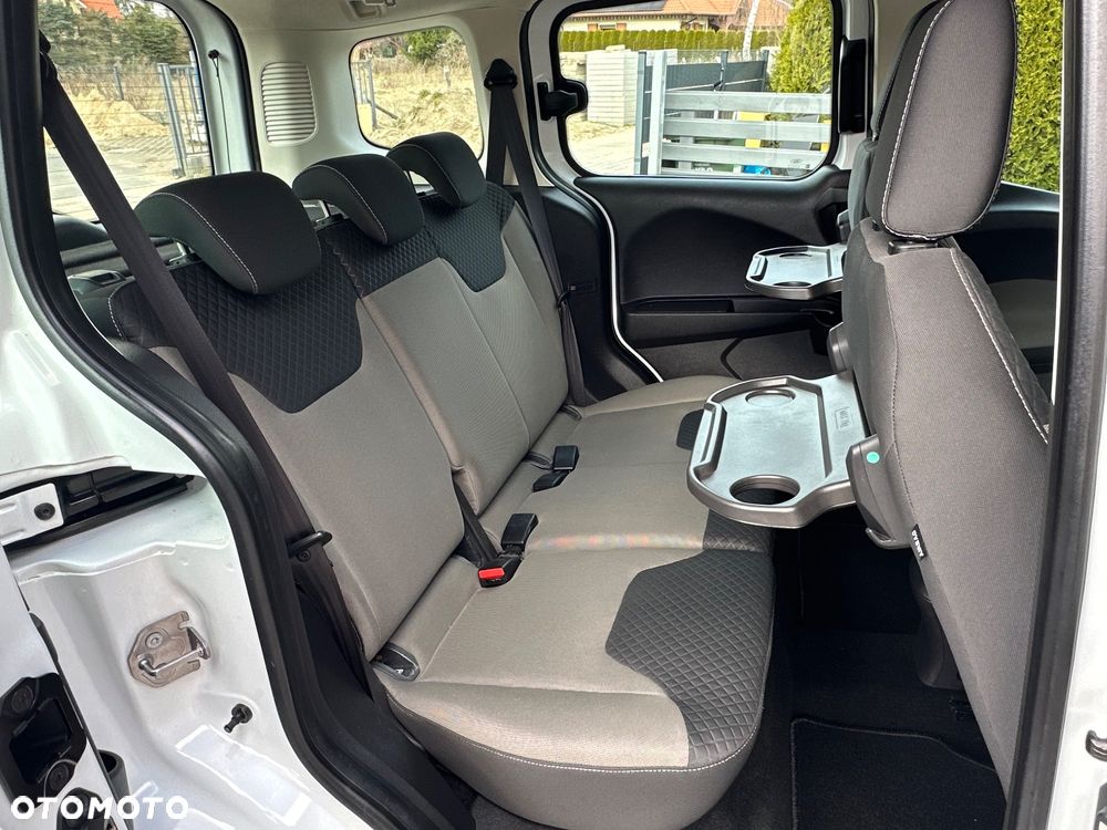 Ford Tourneo Courier 1.5 TDCi S&S Ambiente - 35