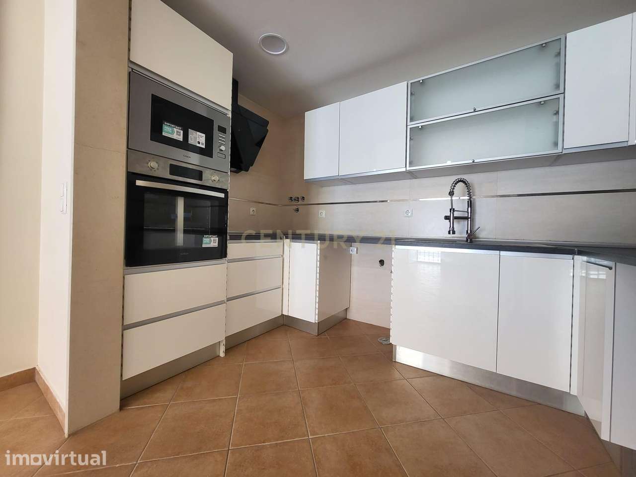 Apartamento T2 Renovado - Grande imagem: 4/20