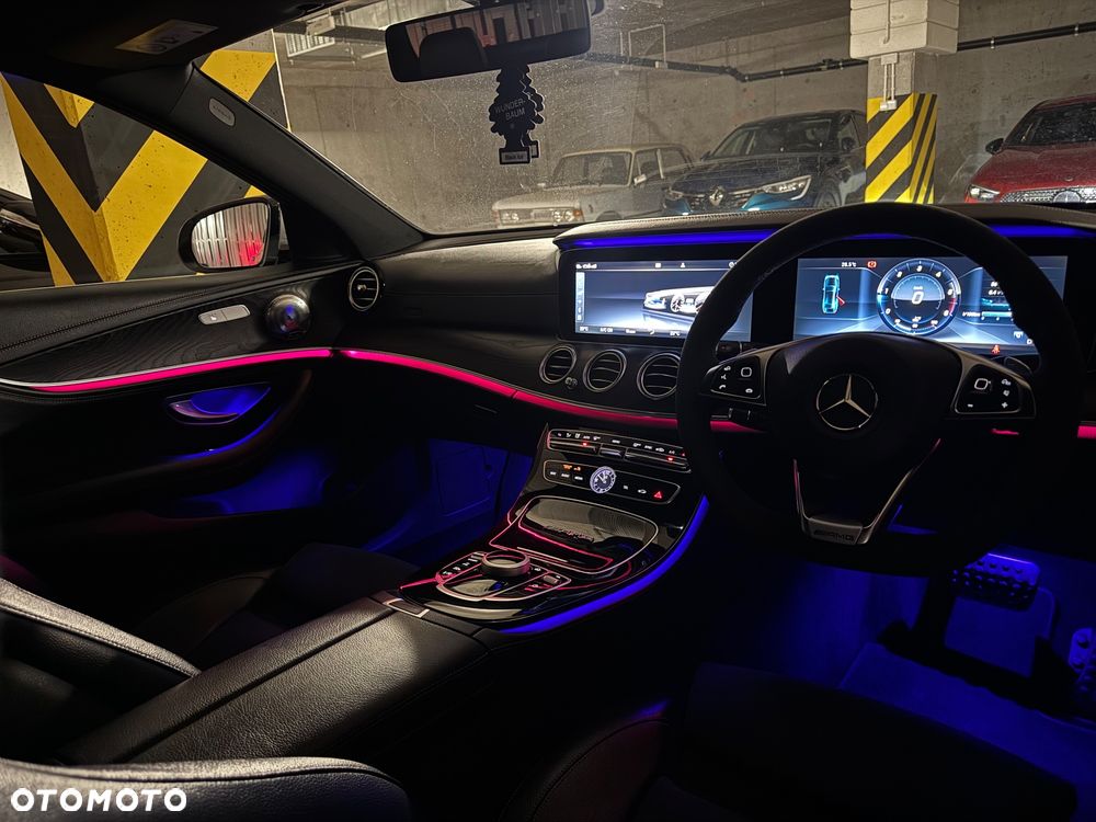 Mercedes-Benz Klasa E 220 d AMG - 9