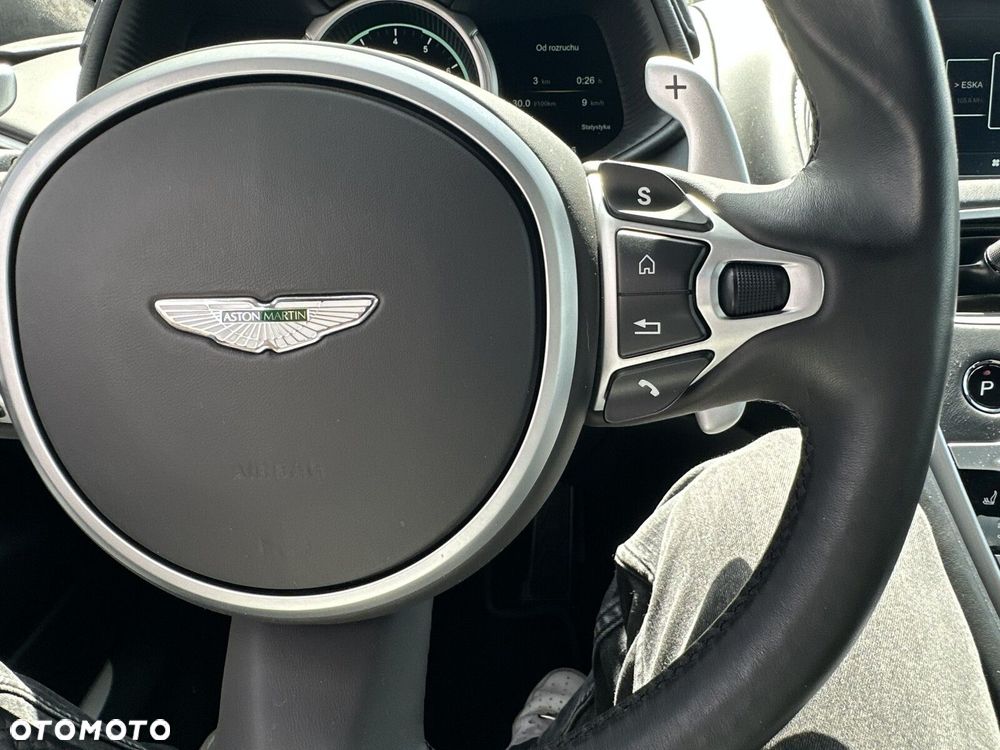 Aston Martin DB11 V8 - 19
