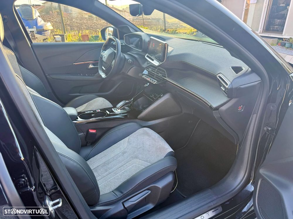 Peugeot e-208 GT Pack - 5