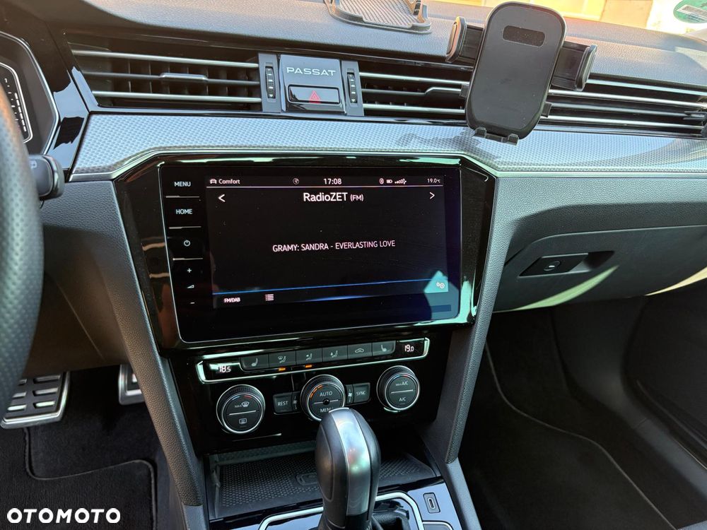 Volkswagen Passat Variant 2.0 TDI SCR 4Motion DSG Alltrack - 14