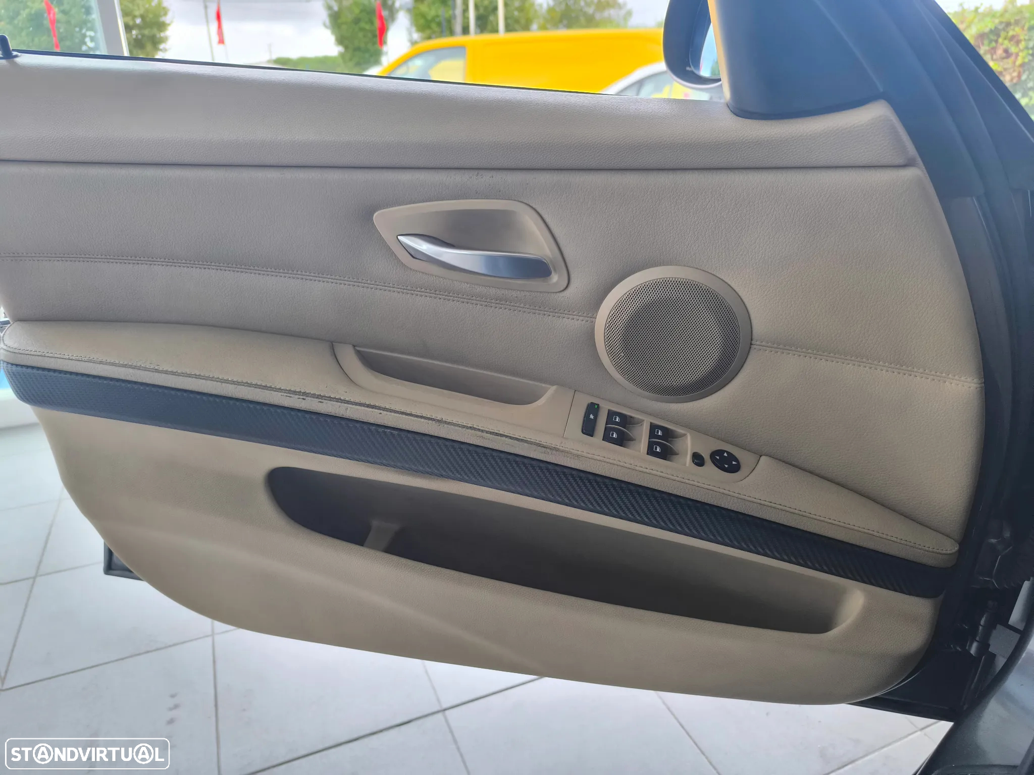 BMW 320 d Touring - 10