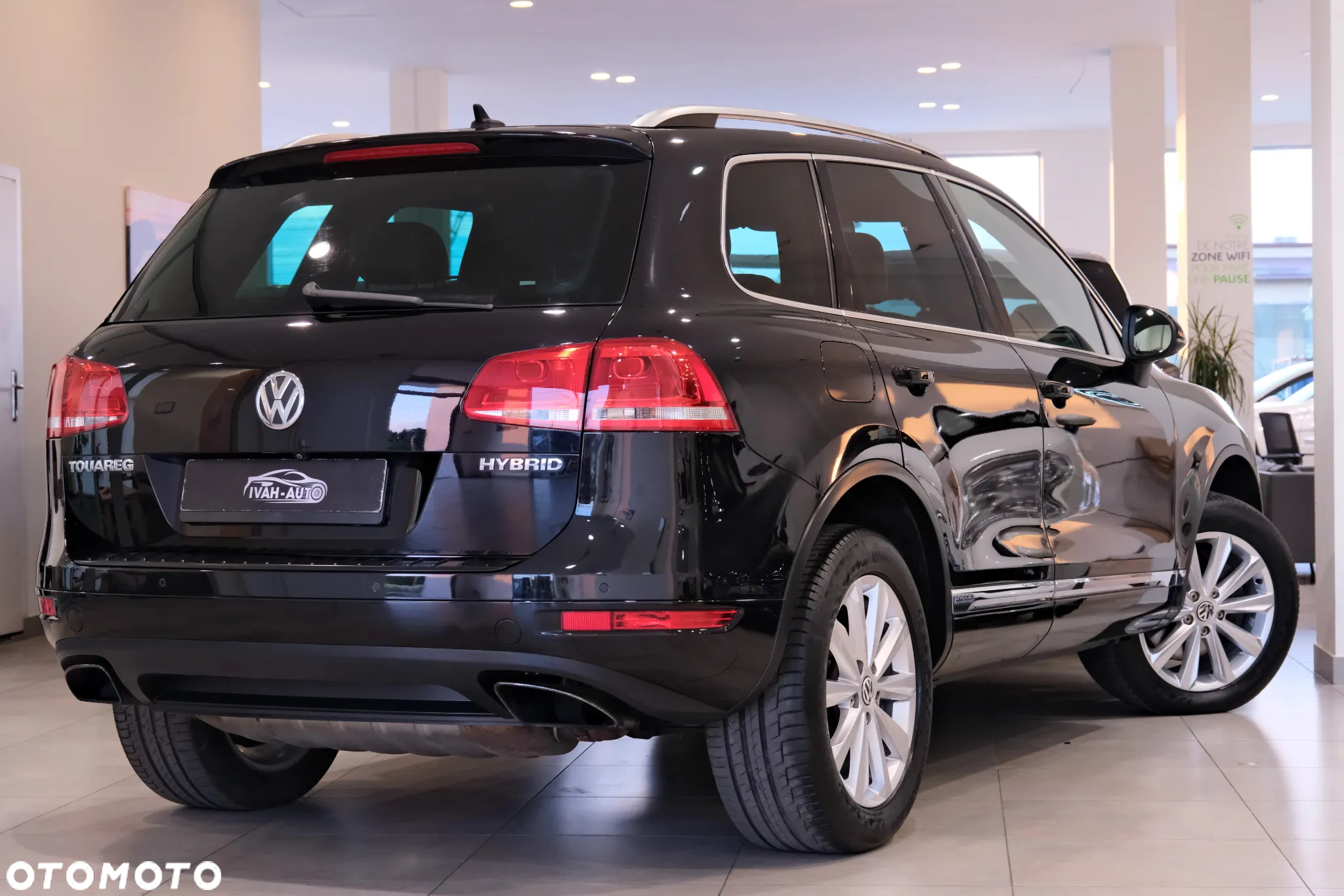 Volkswagen Touareg 3.0 Hybrid Automatik - 6
