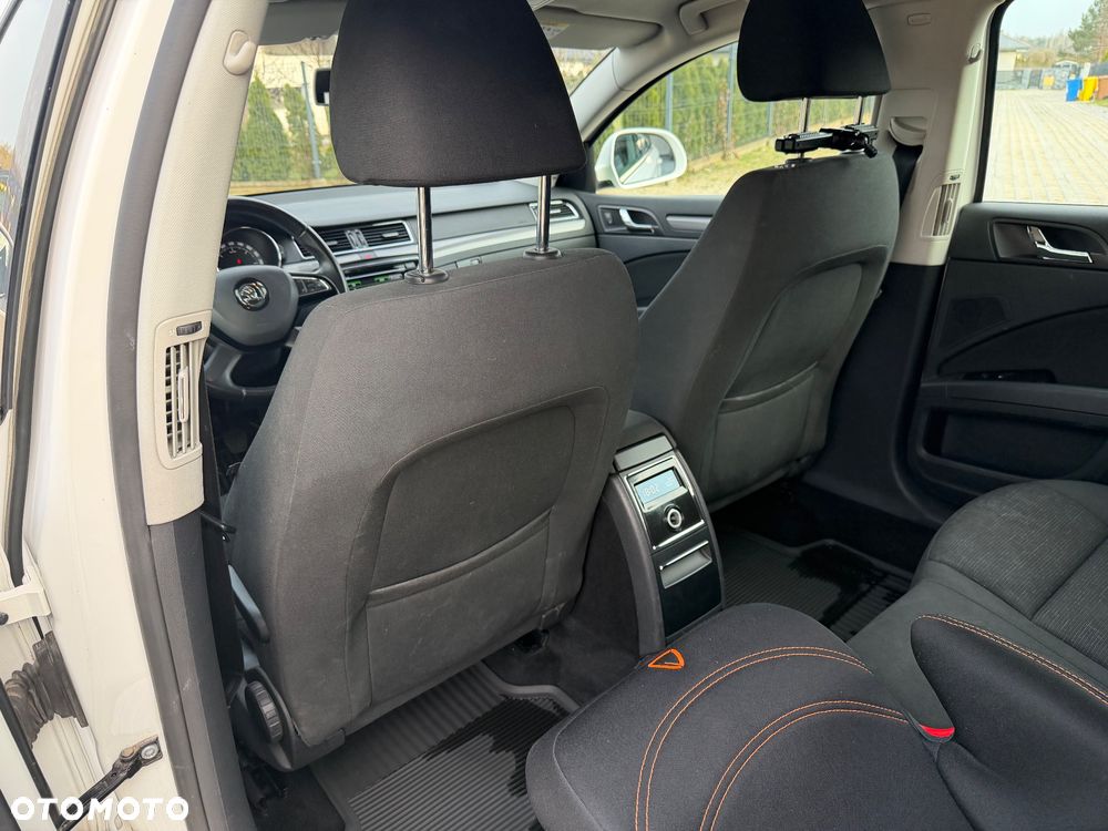 Skoda Superb 2.0 TDI Active - 13