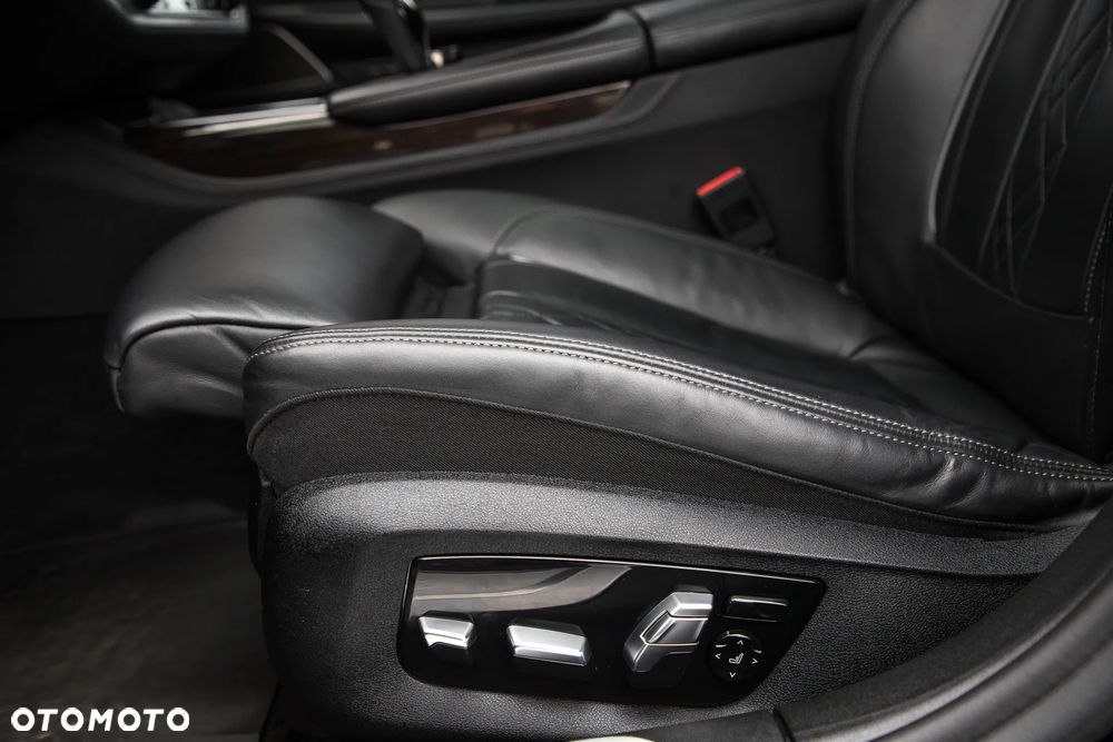 BMW Seria 7 730d xDrive - 37