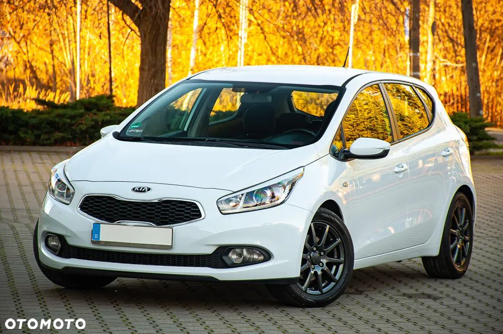Kia Ceed 1.6 GDI Platinum Edition - 31