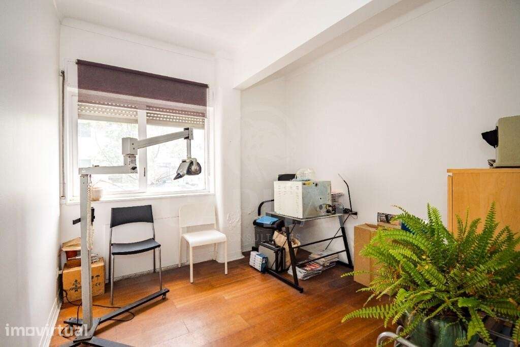 Apartamento T2 – Avenida Visconde Valmor | Avenidas Novas - Grande imagem: 5/18