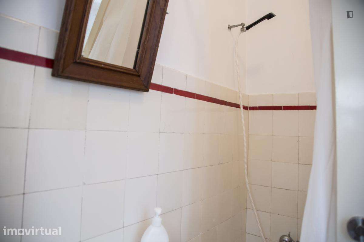 Quarto - localizado em Entrecampos Lisbon - Grande imagem: 2/19