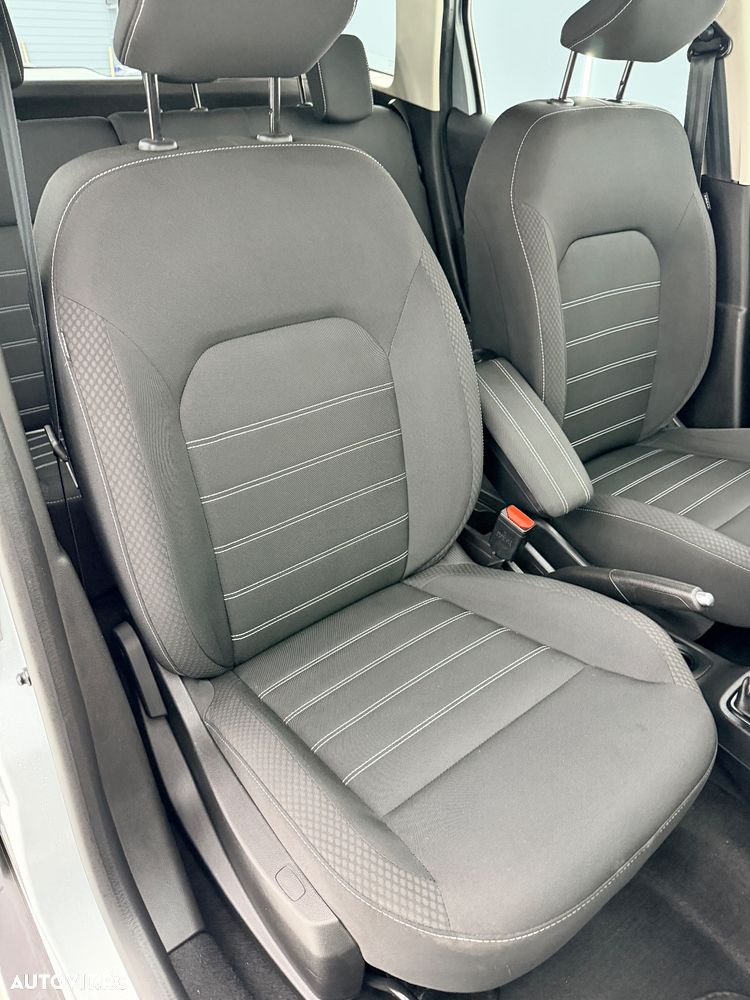 Dacia Duster TCe 90 Essential - 17