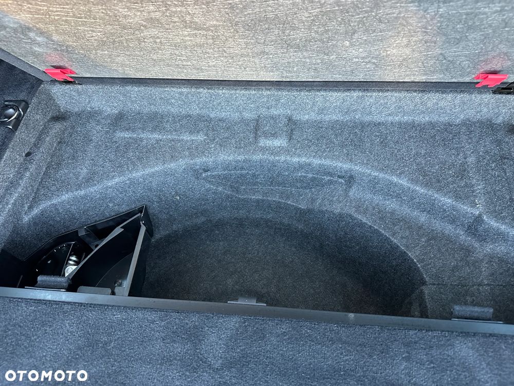 Mercedes-Benz Klasa E - 28