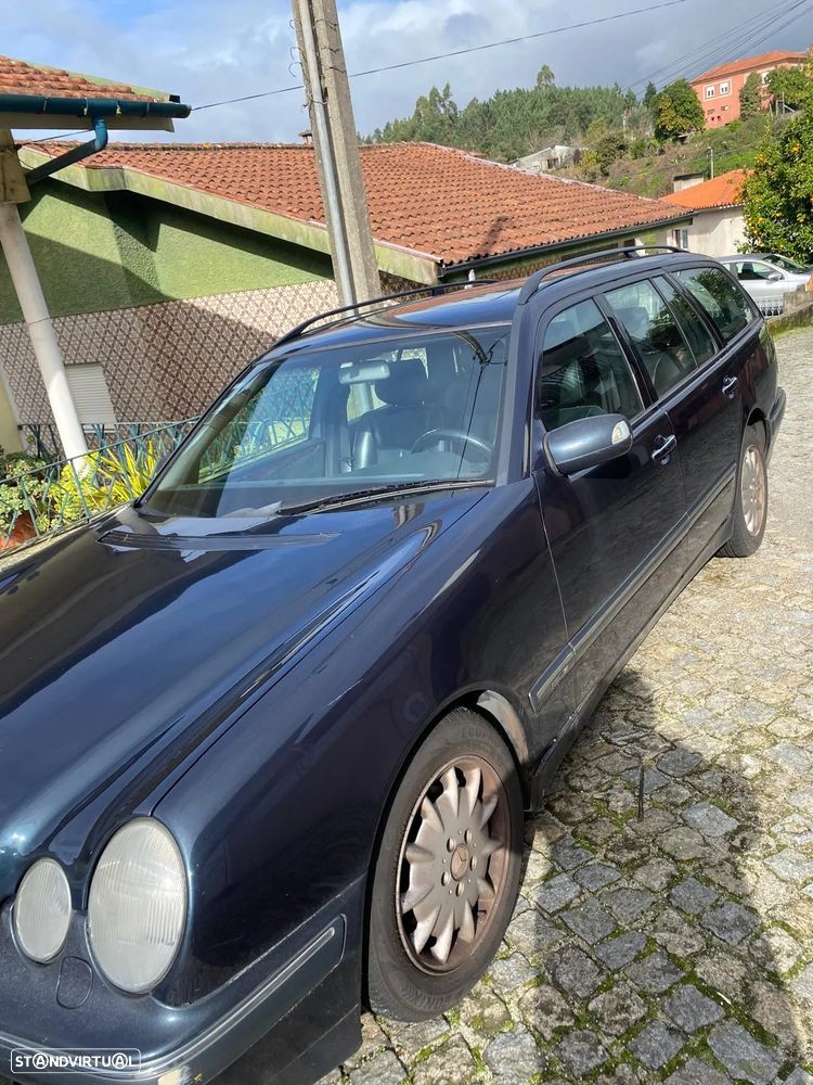 Mercedes-Benz E 220 CDI Elegance - 2