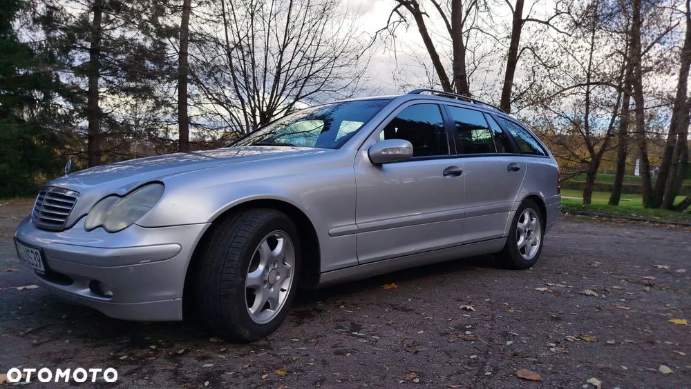 Mercedes-Benz Klasa C 220 T CDI Classic - 11