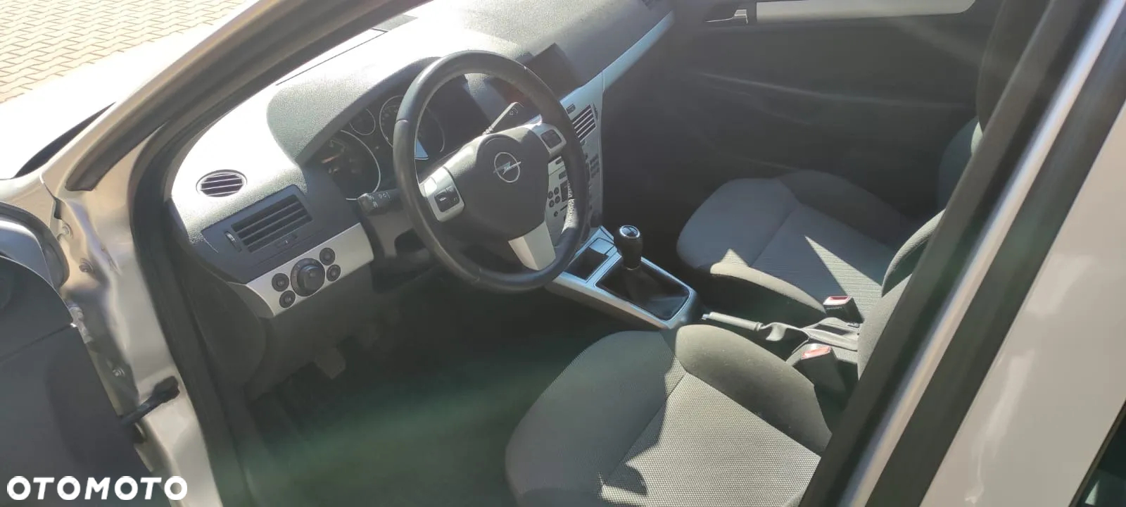 Opel Astra IV 1.6 Cosmo - 3