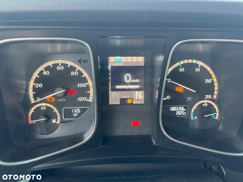 Mercedes-Benz Actros - 9