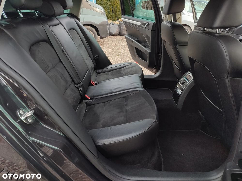Skoda Superb 2.0 TDI DSG Exclusive - 24