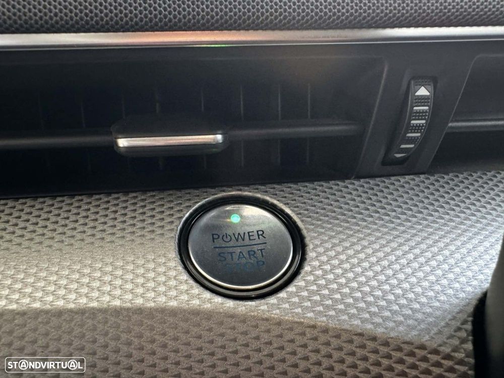 Ford Mustang Mach-E 75.7 kWh Base - 21