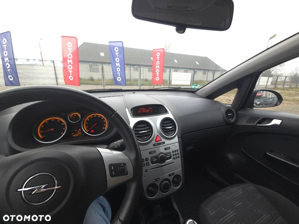 Opel Corsa 1.2 16V Enjoy - 31