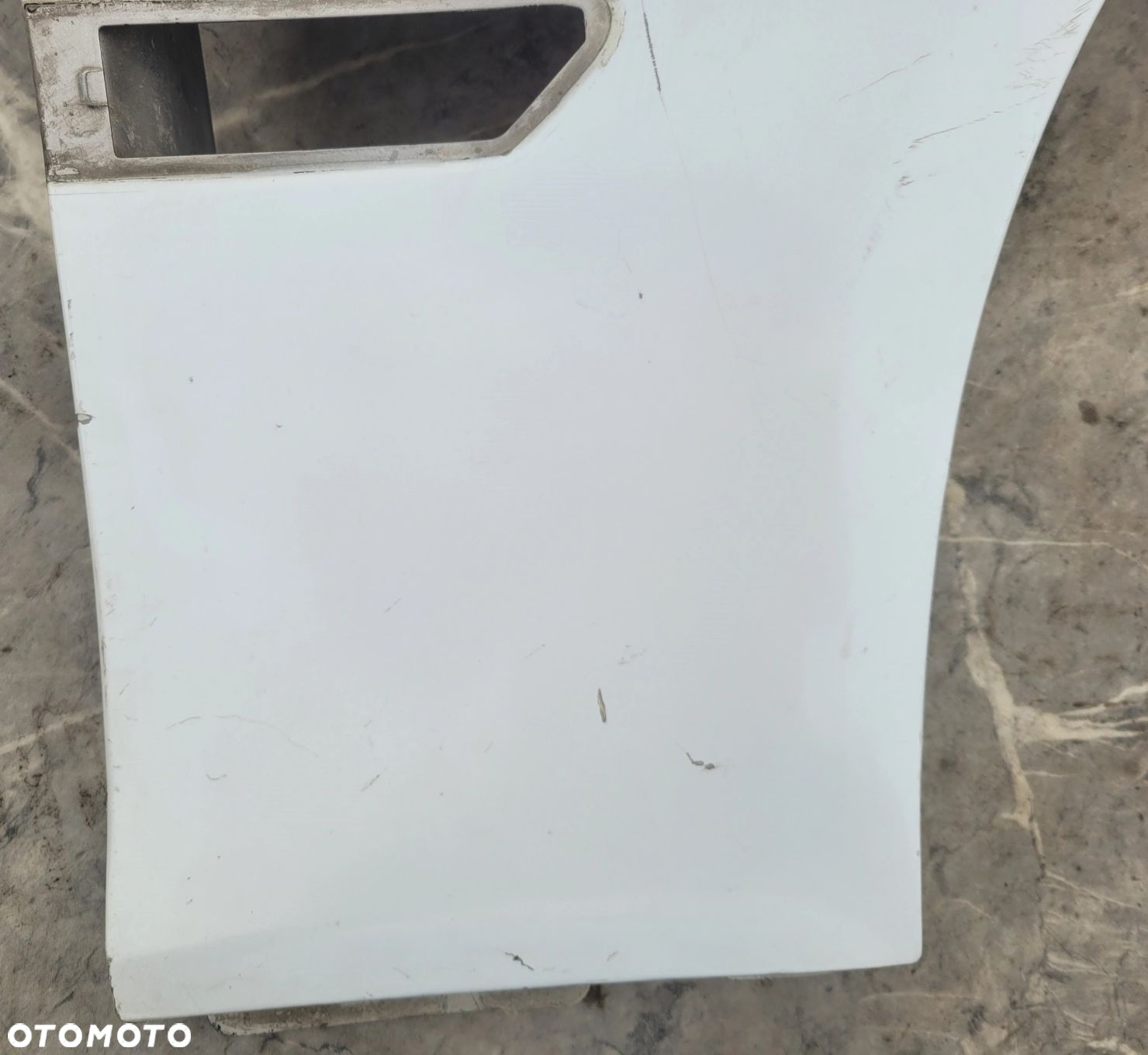 BŁOTNIK PRAWY PRZÓD PRZEDNI BMW F01 F02 F04 A96 MINERALWHITE B357 - 2