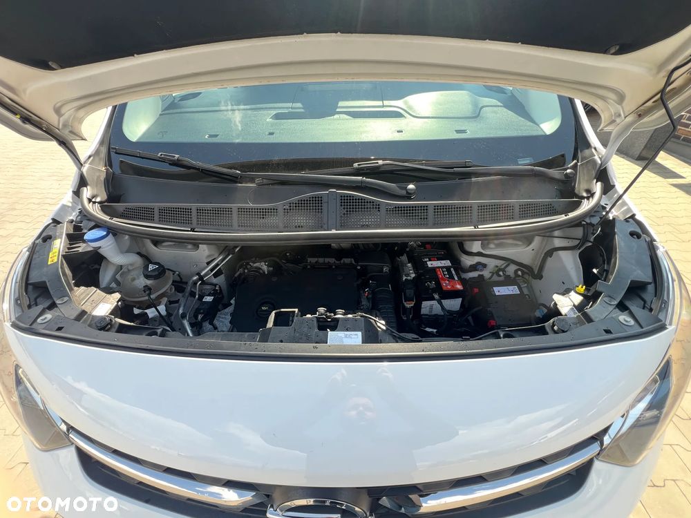 Opel Vivaro - 28